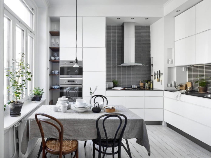 Skandināvu stila stūra virtuve
