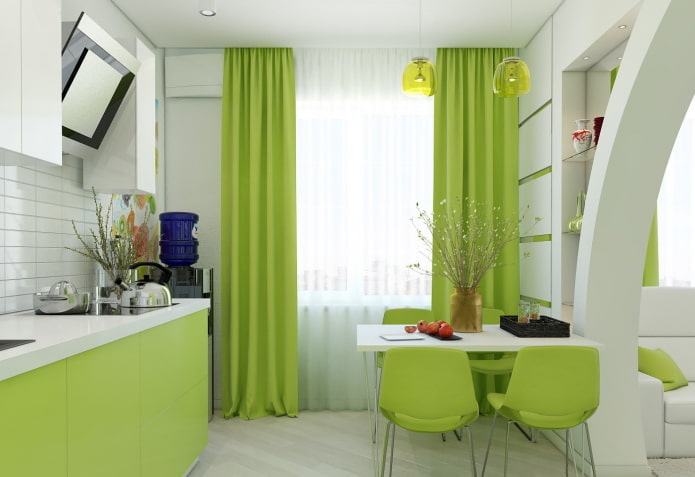 завеси в интериора на кухнята в светло зелени тонове