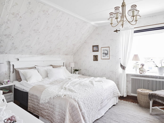 interior de dormitorio blanco en estilo provenzal