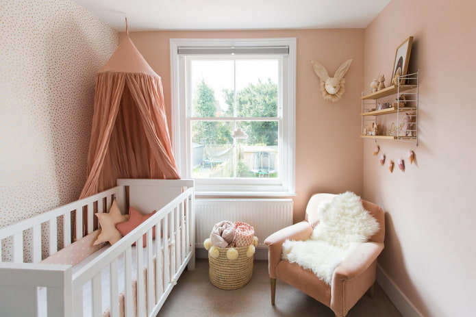 design of a small nursery for the baby