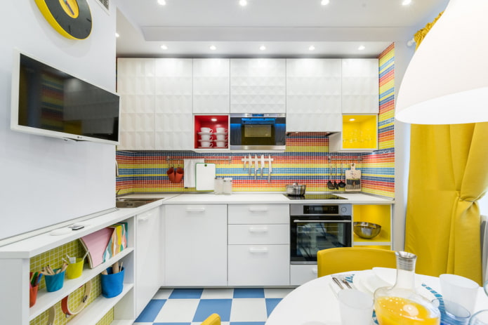 цвят престилка в кухнята интериор