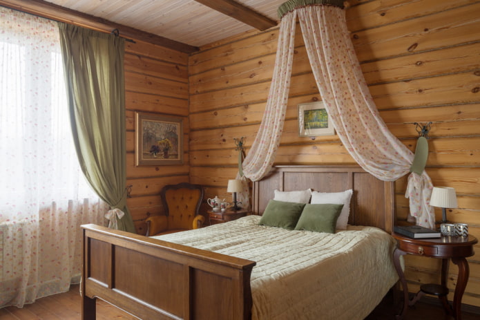 tekstil i dekor u spavaćoj sobi u seoskom stilu