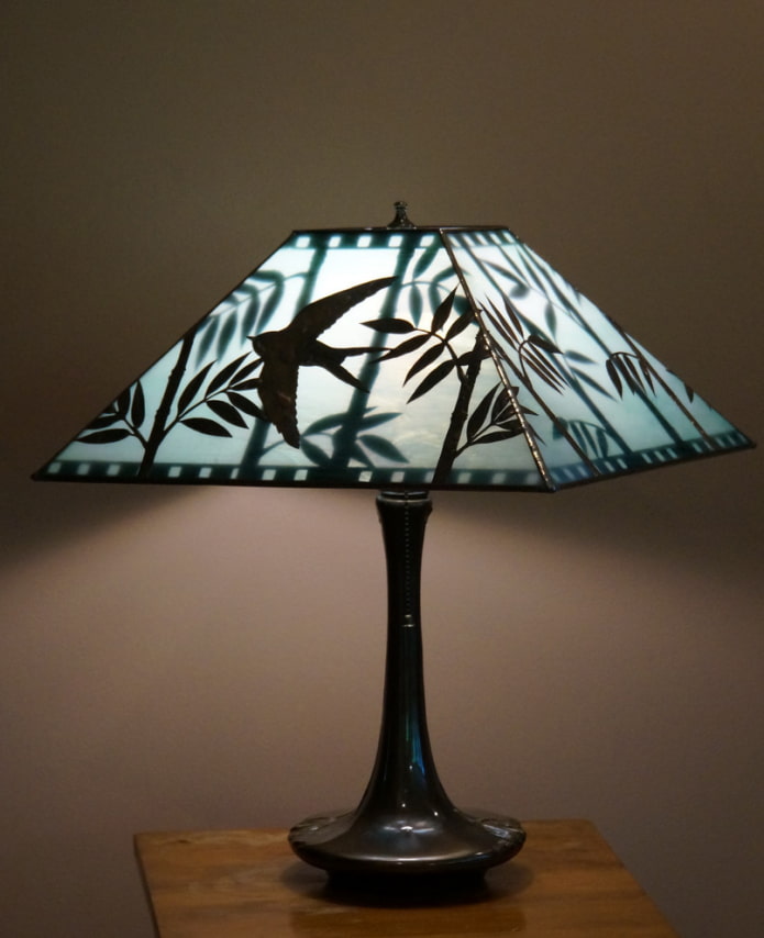 Art Nouveau lempa