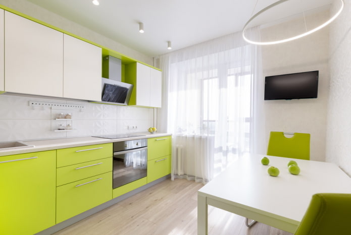 design de bucătărie în culori alb și verde