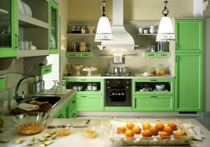 virtuves dizains gaiši zaļos toņos