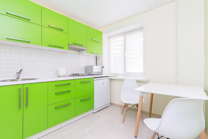 diseño de cocina en colores verde brillante