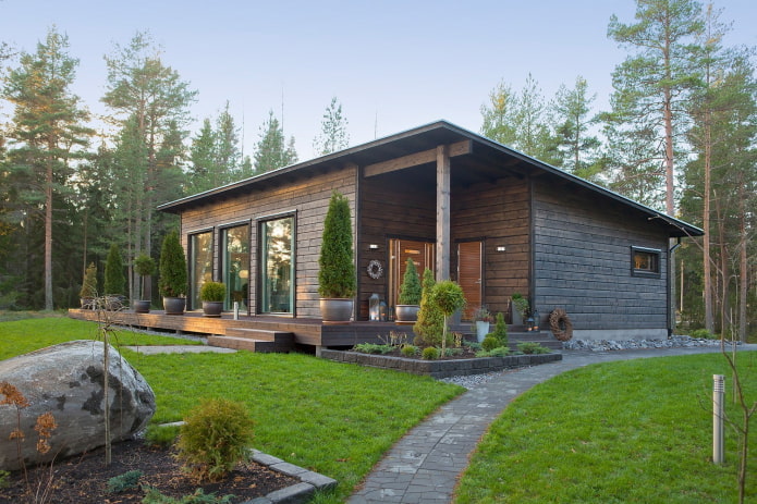 aménagement paysager de la maison dans le style scandinave
