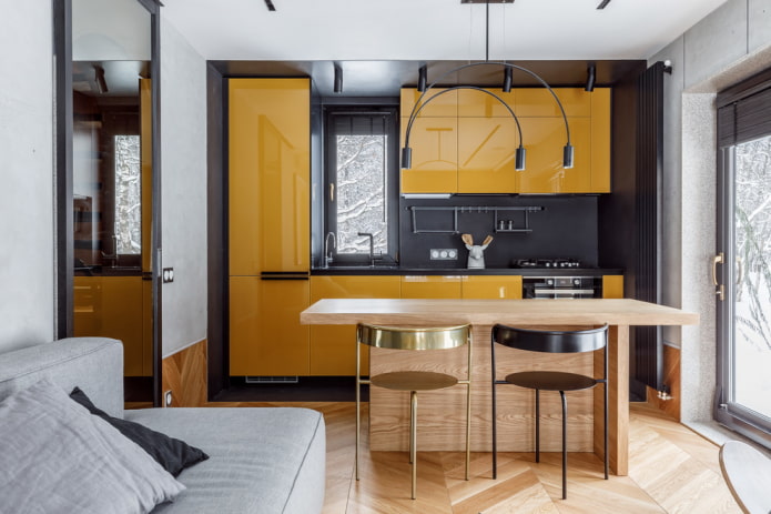 layout og zonering af en lille køkken-stue