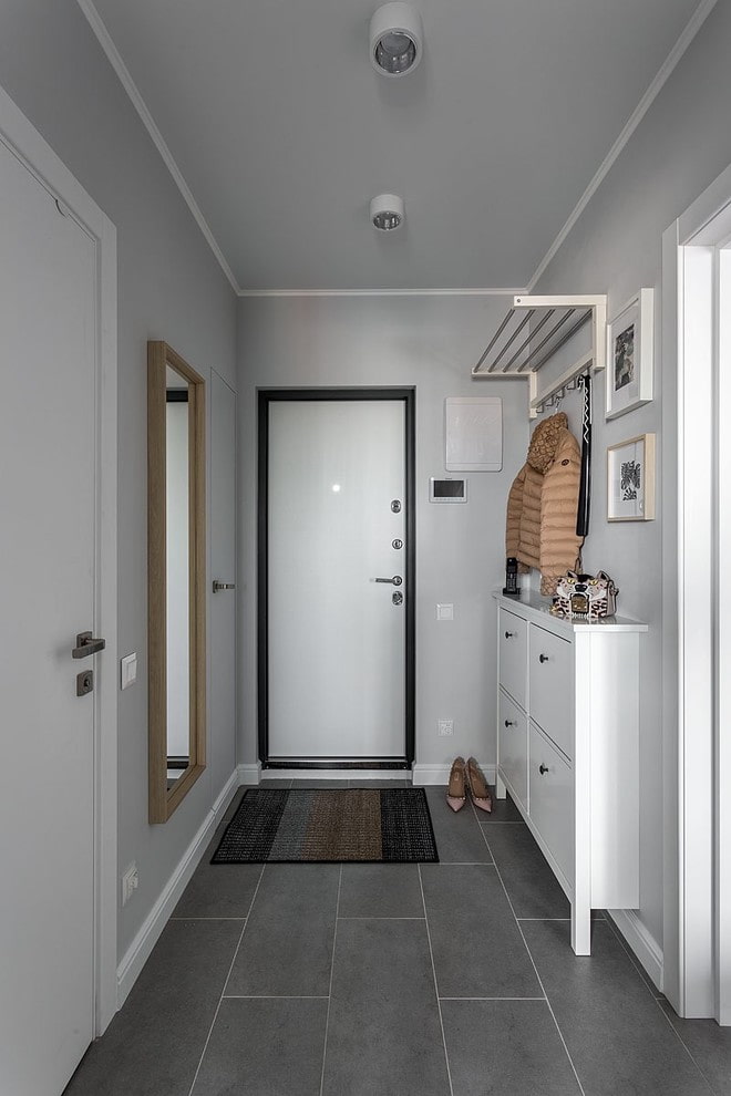 Design corridoio grigio stile scandinavo