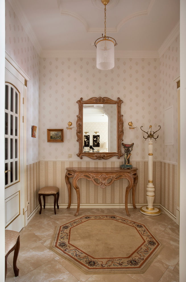 mobili da corridoio in stile classico