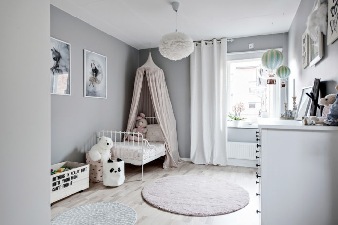 bijeli i sivi dizajn dječje sobe