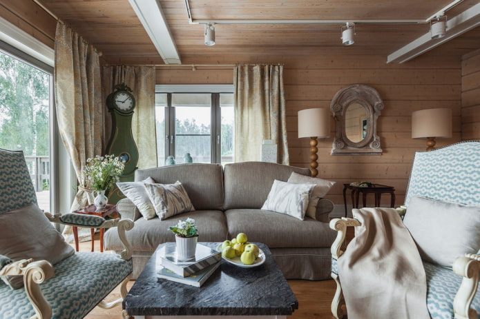 doplňky a výzdoba v obývacím pokoji v interiéru domu