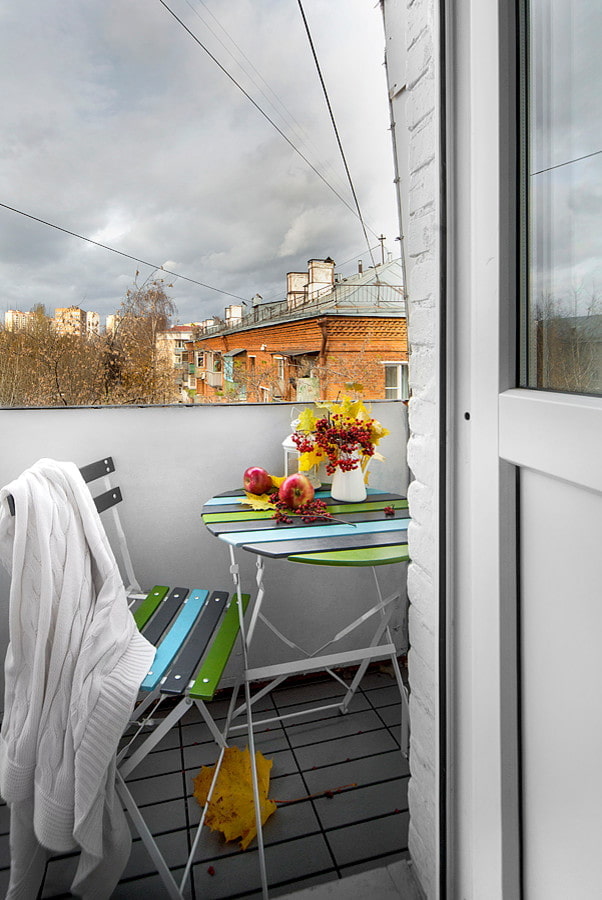 balcón abierto en el apartamento Jruschov