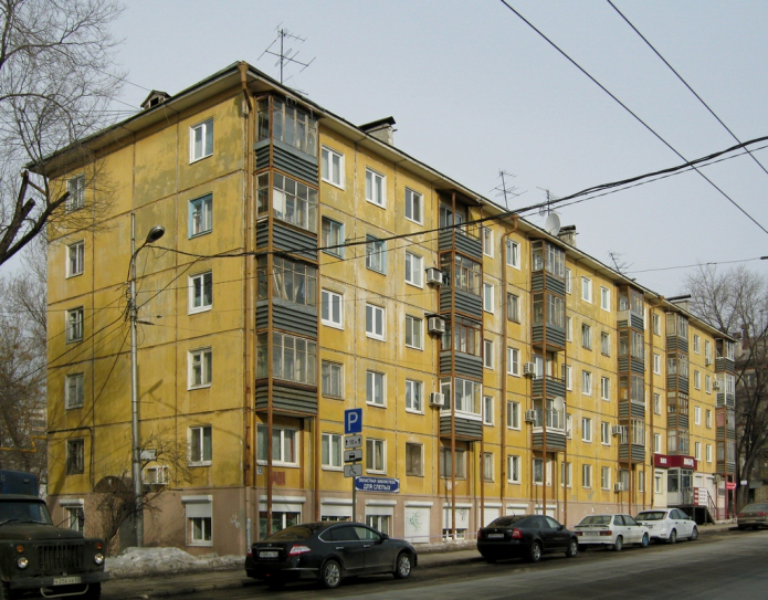 σπίτι Χρουστσόφ σειρά 335