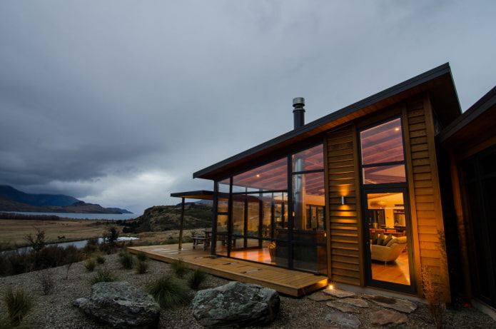 hi-tech dom s panoramatickými oknami