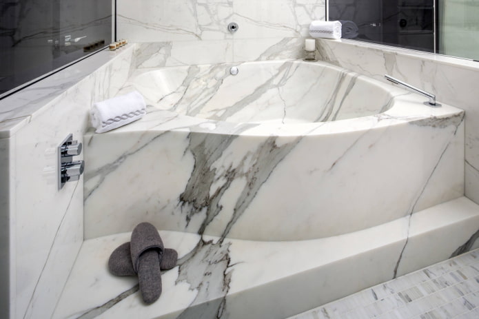 Vasca da bagno in marmo