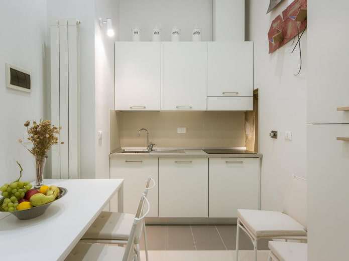suite in the kitchen with an area of ​​8 sq m