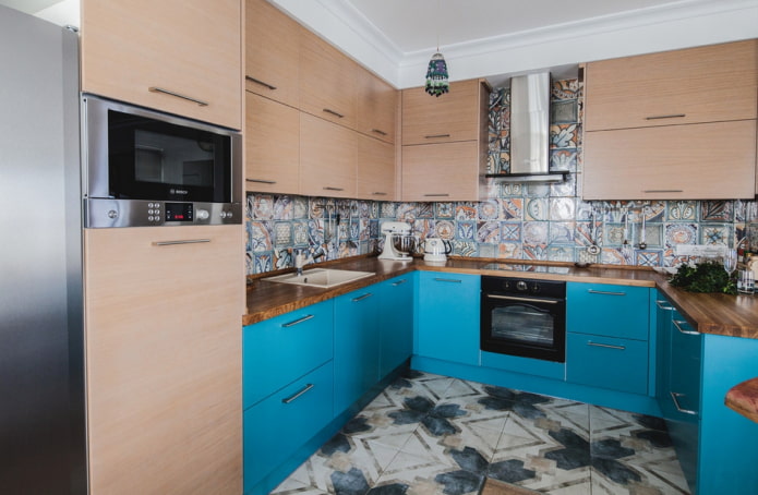kitchen design in beige and turquoise tones