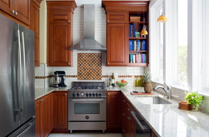 coloring of the interior of the kitchen with an area of ​​5 sq m