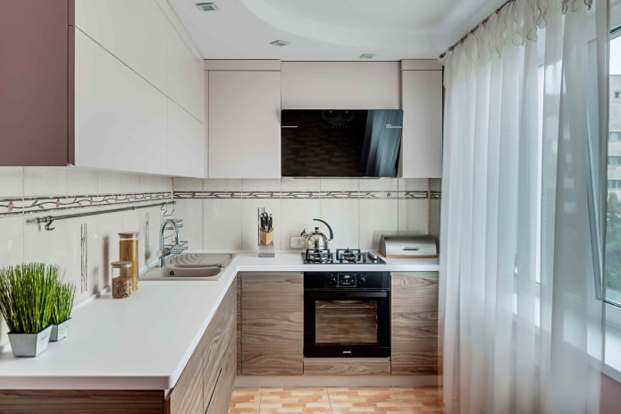 coloring of the interior of the kitchen with an area of ​​5 sq m