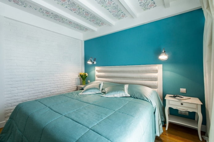 תאורה בחלק הפנימי של חדר השינה בצבע טורקיז