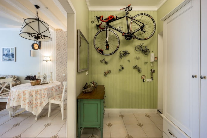 bicicleta en la pared