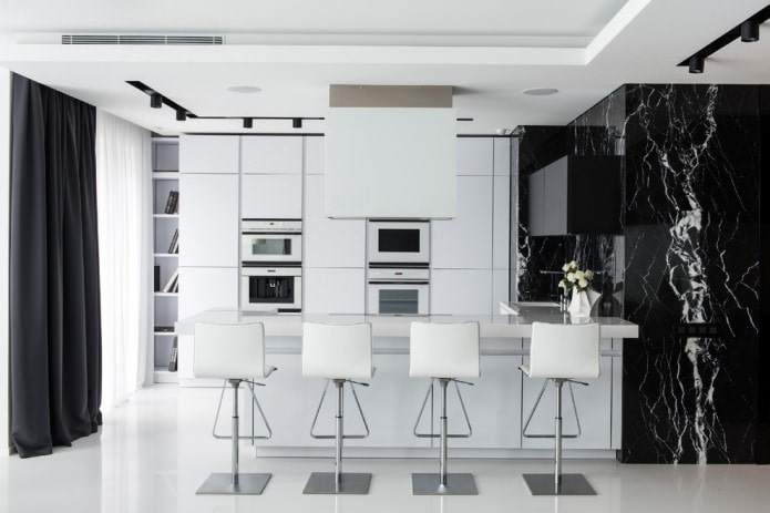 schwarze und weiße moderne Küche