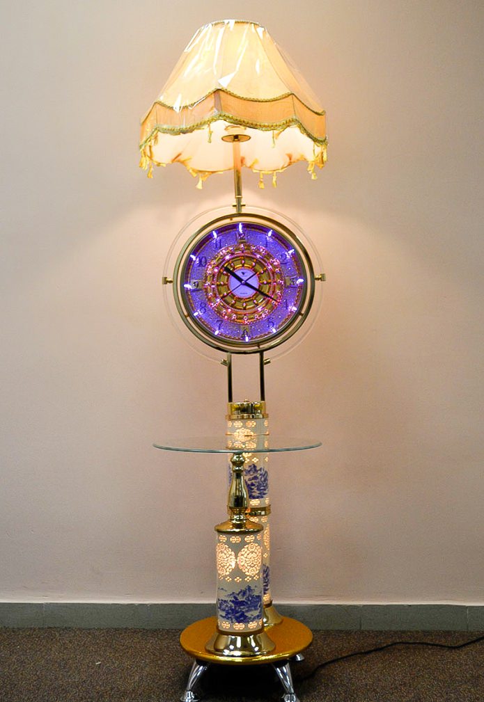 lampe avec horloge