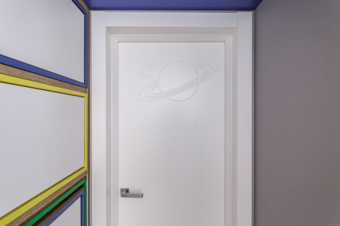 akrylátové dveře
