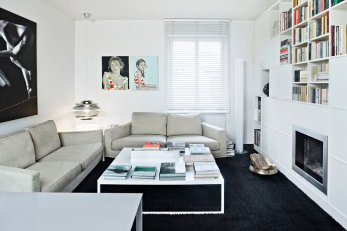 koberec v interiéri čiernej a bielej obývačky
