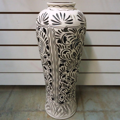 utskåret vase
