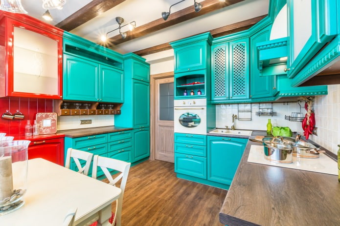 dapur ditetapkan dalam dua warna terang