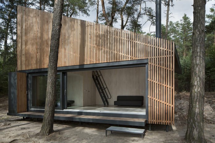 Design av et lite privat hus i skogen