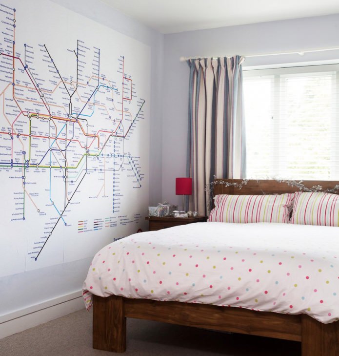 mappa della metropolitana all'interno della camera da letto