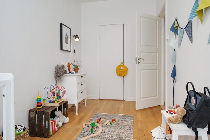 design d'intérieur de chambre de bébé suédois pour nouveau-né