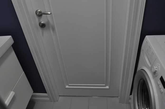 vit dörr