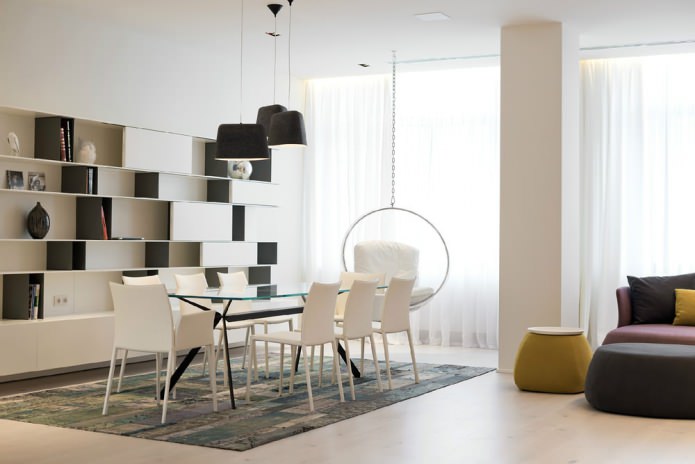 Entwerfen Sie Stühle in einem modernen Interieur