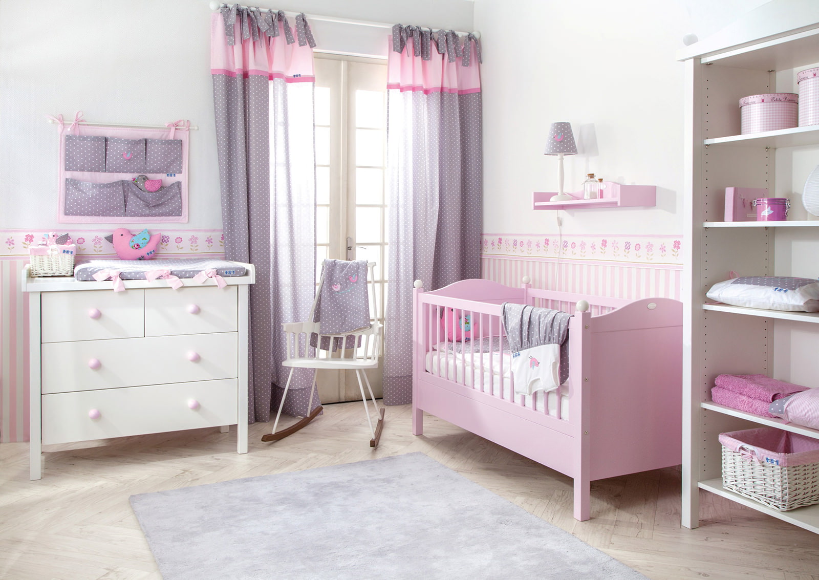 chambre d'enfant en rose