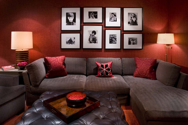 obývací pokoj v červené barvě