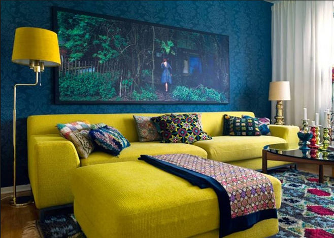 Fotografija dnevne sobe u žutoj boji