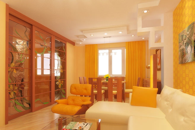 Fotografie z obývacího pokoje ve žluté barvě