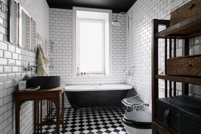 carreaux de briques blanches à l'intérieur de la salle de bain