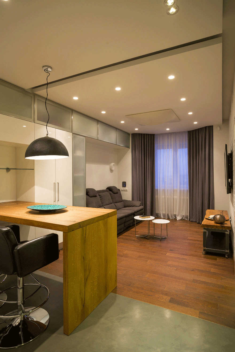 Belysning i utformingen av en to-roms leilighet på 43 kvadratmeter. m.
