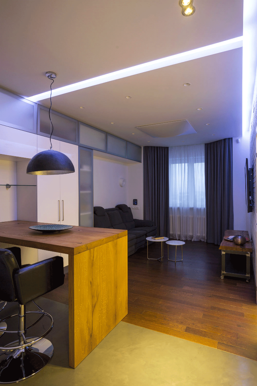 Belysning i design af en to-værelses lejlighed på 43 kvadratmeter. m.