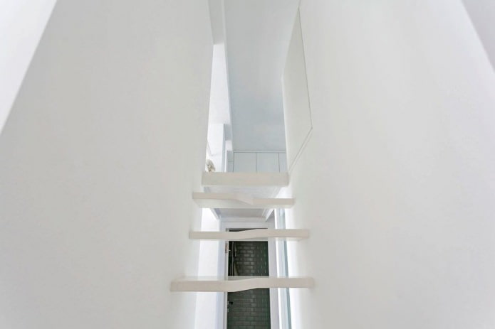 escalier à l'intérieur de l'appartement est de 64 m². m