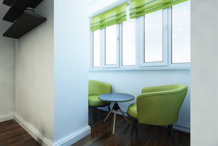 Loggia kombiniert mit einer Küche im Designprojekt einer 2-Zimmer-Wohnung