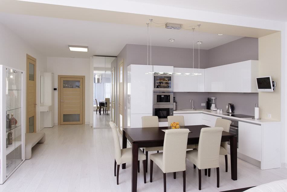 Design de interiores moderno de um apartamento no estilo do minimalismo