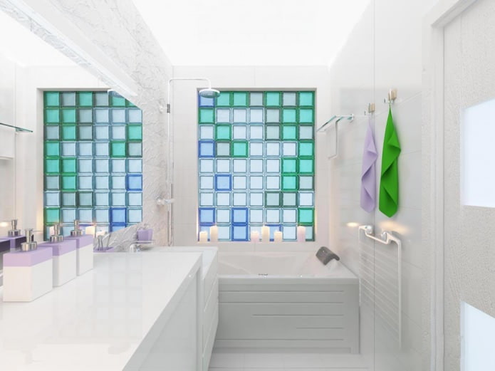 salle de bain blanche et turquoise