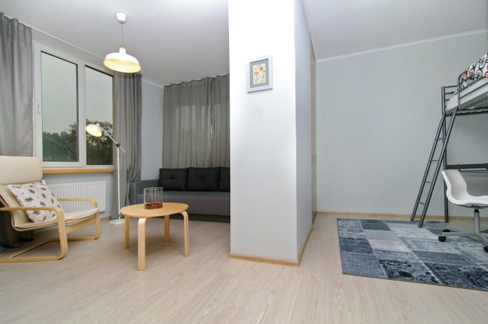 Kort design af en 1-værelses lejlighed 44,3 meter til en familie med et barn