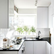 Conception d'une cuisine blanche avec un comptoir noir: 80 meilleures idées, photos à l'intérieur-24